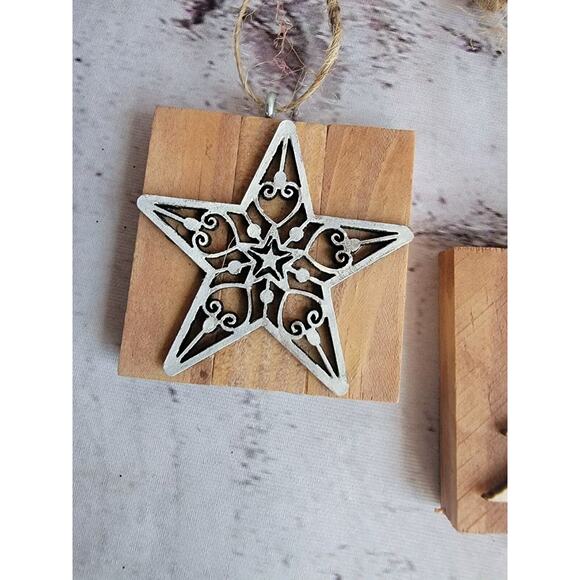 Set 3 Handmade Wooden Rustic Christmas Ornament Snowflakes Christmas Tree New - Picture 3 of 6